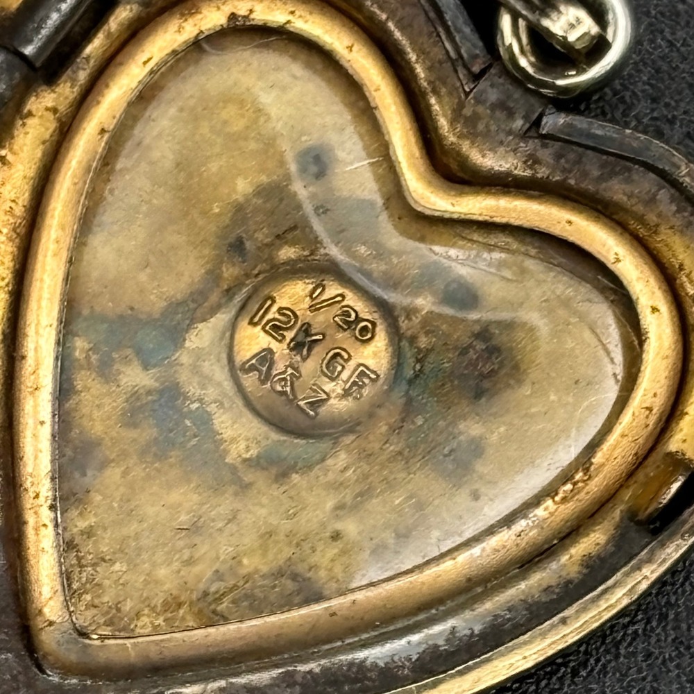Vintage A&Z Heart Locket Gold WWII Sweetheart Winged Shield Pendant - Picture 6 of 10